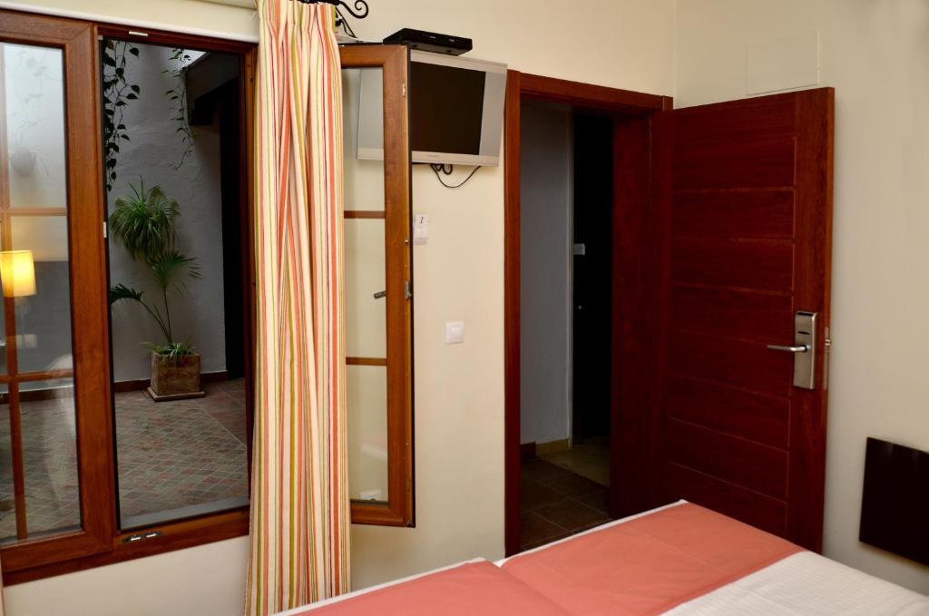 Hostal Al-Andalus Conil De La Frontera Bilik gambar